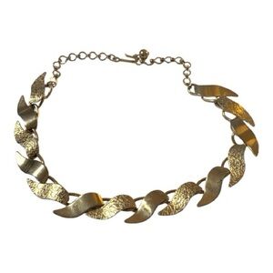 LERU Vintage Curled RIBBON NECKLACE Choker Goldtone Textured Shiny 15"